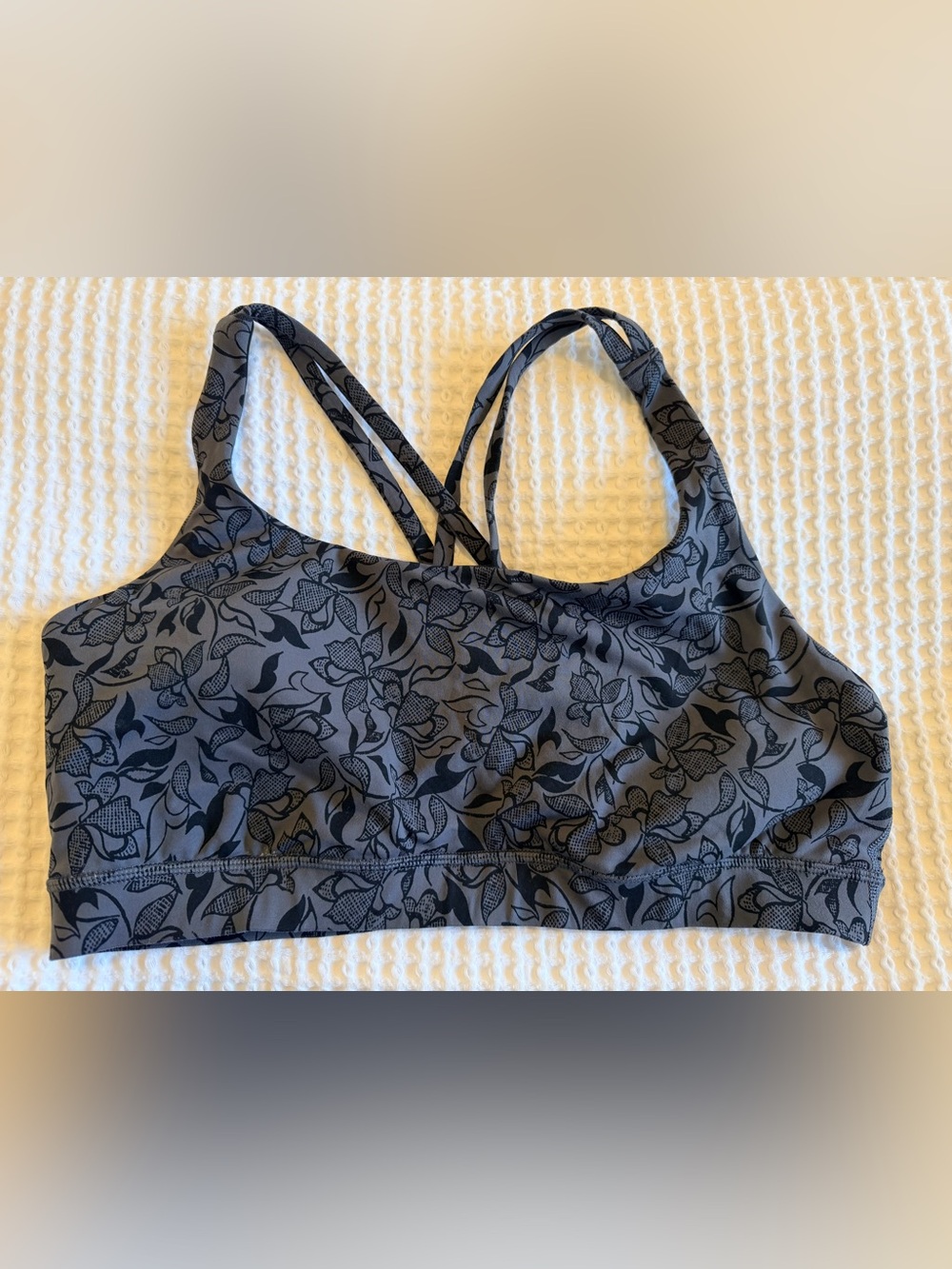 Lululemon Energy Bra- lace Print Strappy Sports Bra in Charcoal and Black